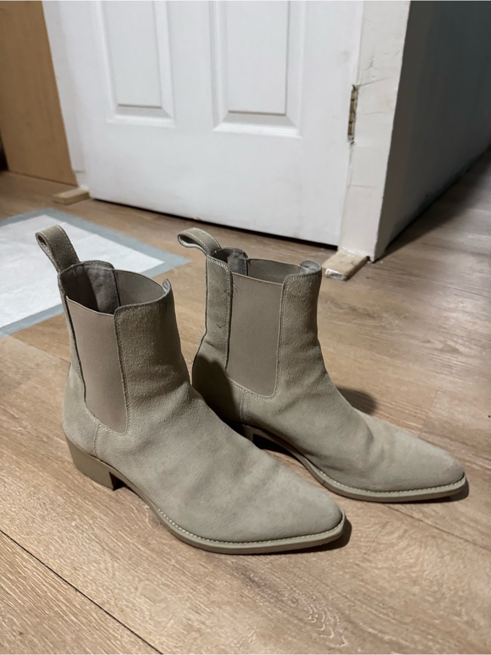 Classic Suede Chelsea Boots in Sand